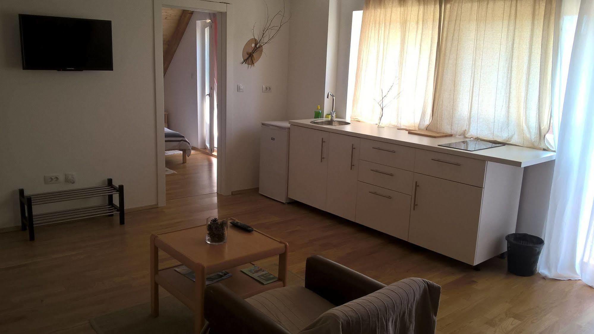 Guesthouse Bor Plitvice Lakes Plitvička Jezera Kültér fotó